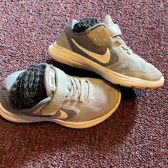 Kids Nike sneakers - Picture 4 of 7